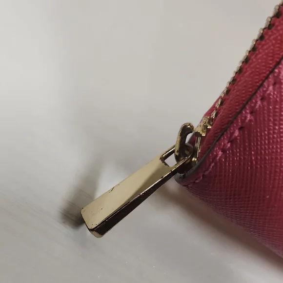 Tory Burch Rose Women's Zippy Wallet - Picture 9 of 10